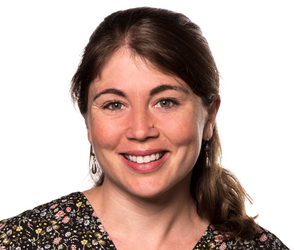 hurley-emily headshot with floral shirt